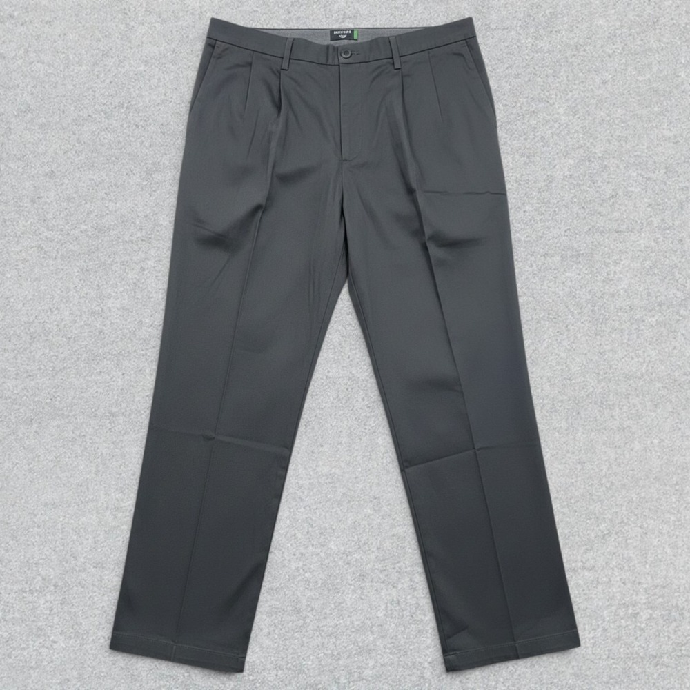 Dockers Khaki Pants Mens 38x32 Dark Grey Signature Classic Fit Pleated NWT